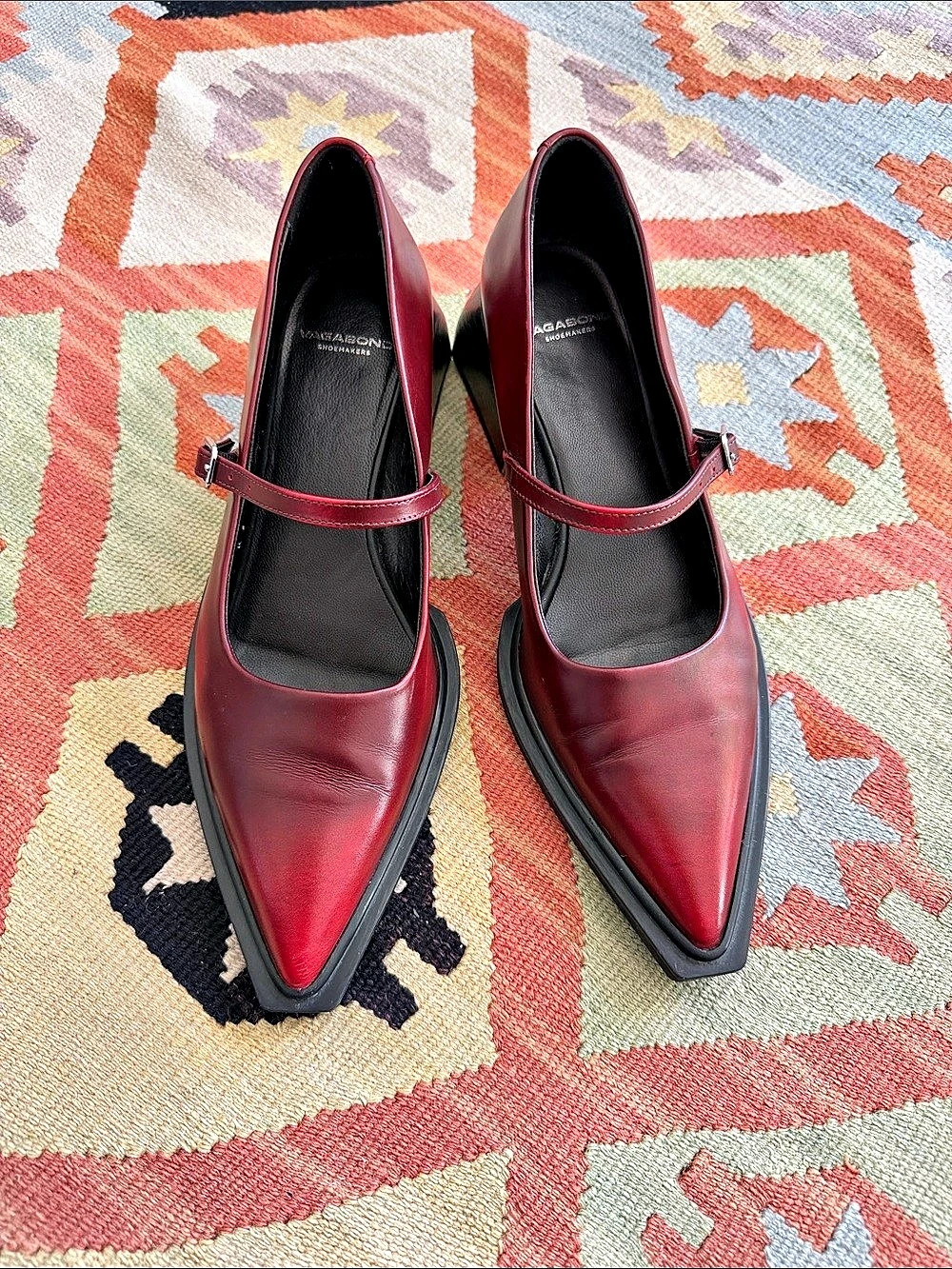 Vagabond Vivian Mary Jane Mary Jane Heels in Red EU 38